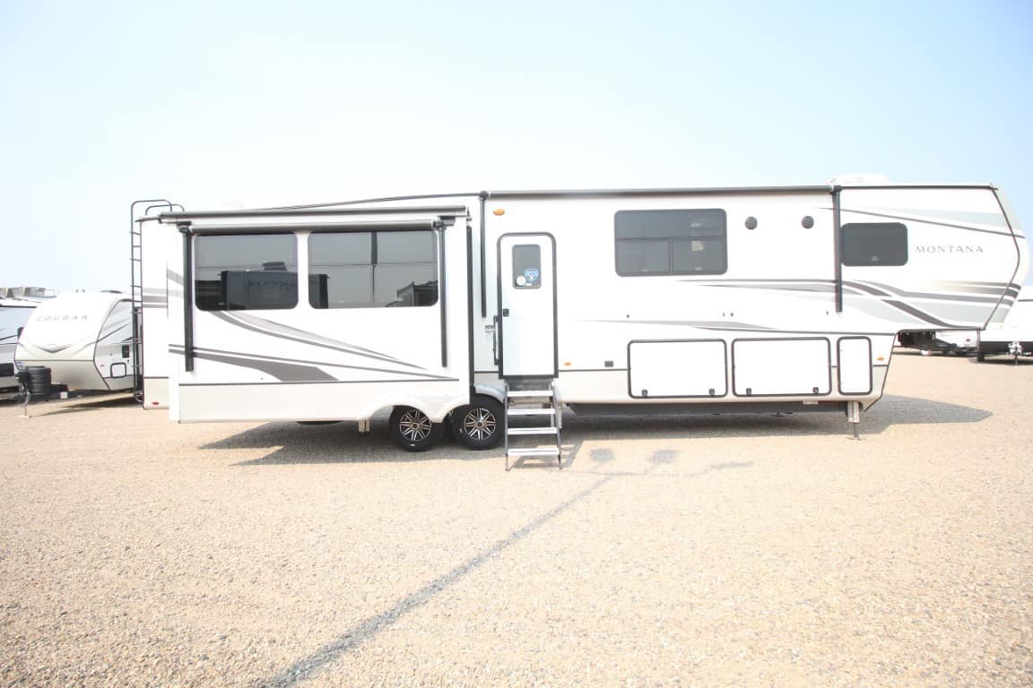 NEW 2022 Keystone MONTANA 3855BR